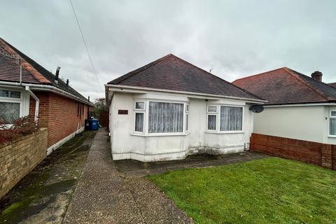 3 bedroom bungalow to rent, Brampton Road, Poole BH15