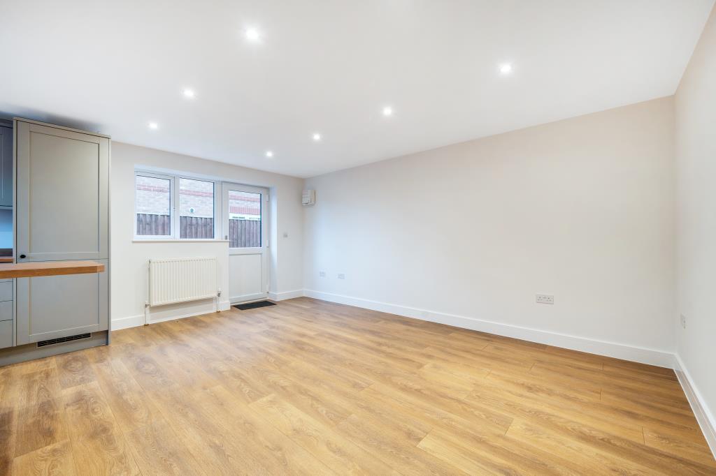 Reception/Kitchen/Bedroom