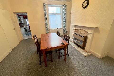 2 bedroom private hall to rent, Otterburn House, Nevilles Cross Bank