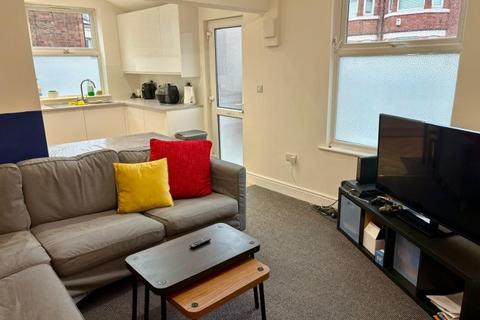 6 bedroom house share to rent, Lenton Boulevard