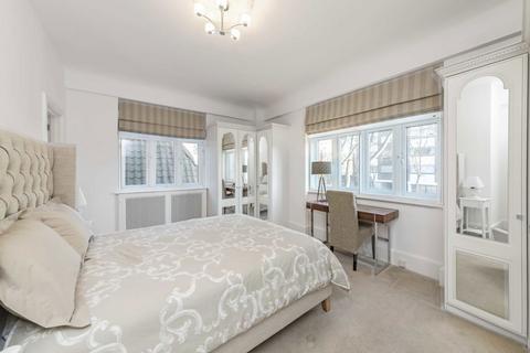 4 bedroom flat for sale, Hall Road, London NW8