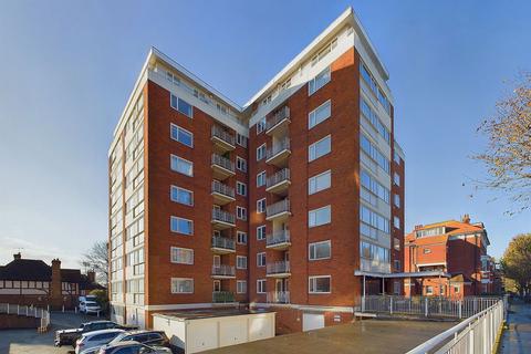 2 bedroom flat for sale, Cromwell Court, Cromwell Road, Hove, BN3 3EF