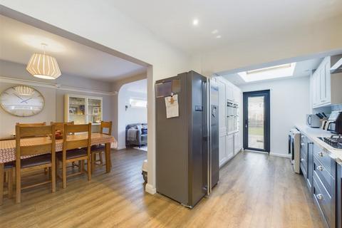 31 Arle Drive, Cheltenham, GL51 8HU