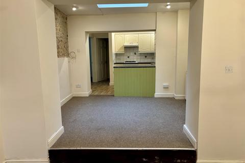 1 bedroom apartment to rent, Castle Street, Axminster EX13