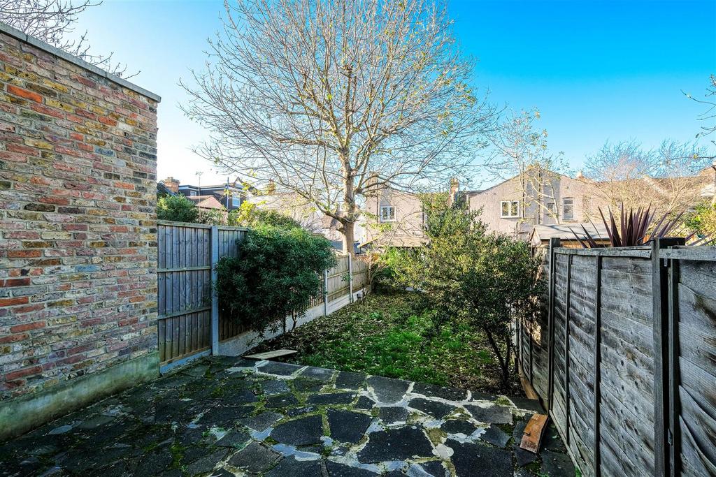 6 Walpole road-27.jpg