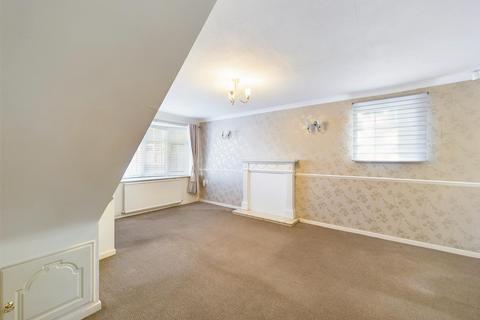 2 bedroom townhouse for sale, Thetford Close, Nottingham NG5