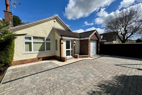 3 bedroom detached bungalow to rent, Oakwood Drive, Ravenshead NG15