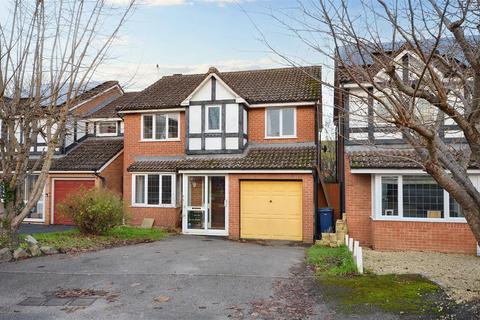 4 bedroom detached house for sale, Bryony Gardens, Gillingham