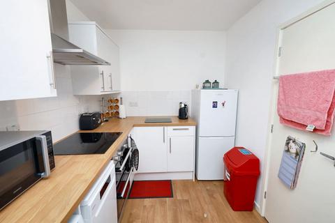 2 bedroom flat for sale, 12 Black Horse Parade, High Road, Eastcote, Pinner, Middlesex, HA5 2EN