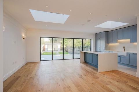 4 bedroom semi-detached house for sale, Coombe Lane, London SW20