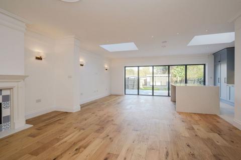 4 bedroom semi-detached house for sale, Coombe Lane, London SW20