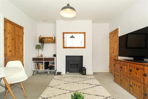 2 bedroom apartment for sale, London Road, Westcliff-on-Sea, Essex, SS0