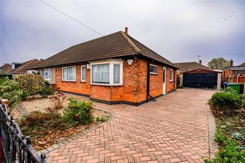 2 bedroom bungalow for sale, Warwick Avenue, Grimsby, Lincolnshire, DN33