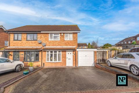 3 bedroom semi-detached house for sale, Foxglove, Amington, B77