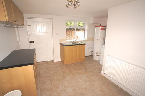 4 bedroom house to rent, Lymm, WA130RF