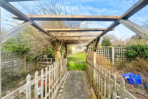 3 bedroom semi-detached house for sale, Cambridge Road, East Cowes, Isle of Wight