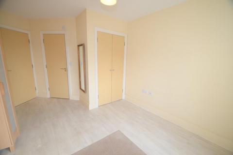 2 bedroom flat to rent, Meridian Close, Mill Hill, NW7