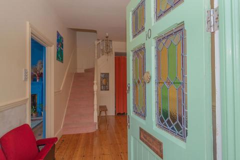 4 bedroom end of terrace house for sale, Royal Crescent, Margate CT9