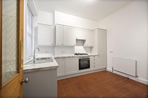 3 bedroom apartment to rent, Smyrna Road, West Hampstead NW6