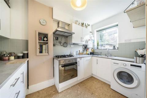 87 Carston Close, London, SE12 8DX
