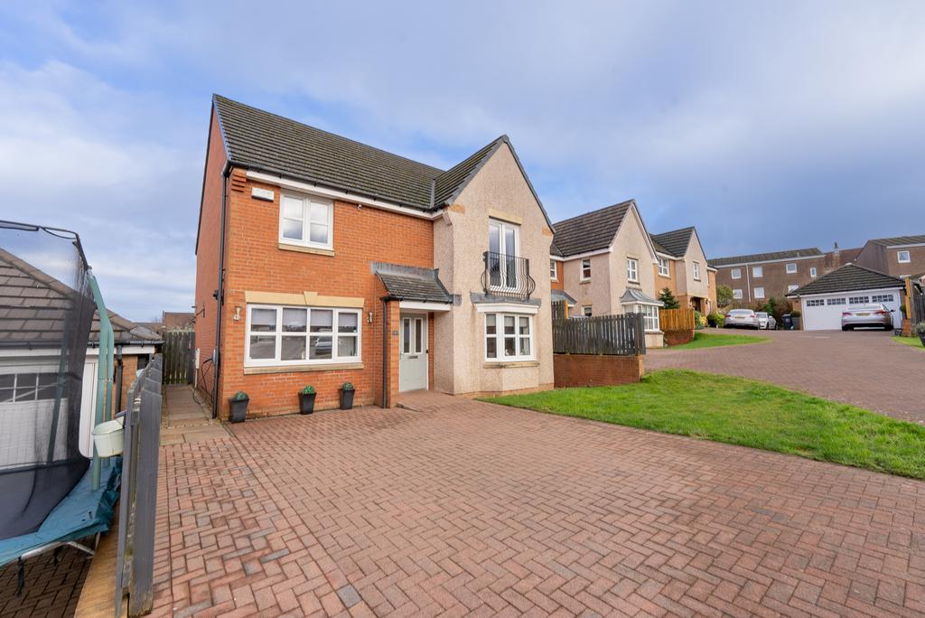 5 Bedroom Detached for Sale