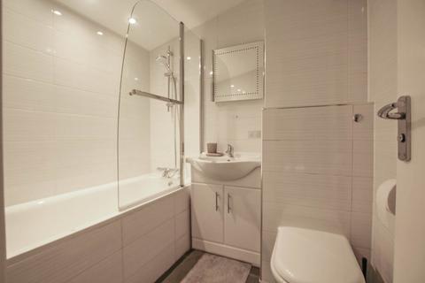 43 Tarbert Walk, London, E1 0EE