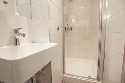 43 Tarbert Walk, London, E1 0EE