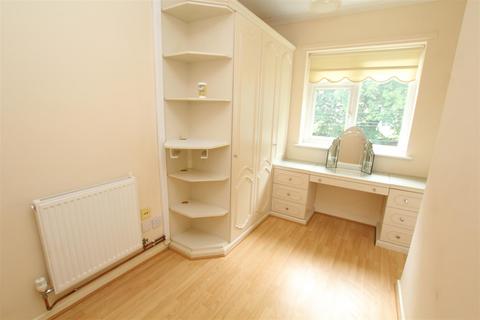 2 bedroom maisonette to rent, Selsey Close, Coventry