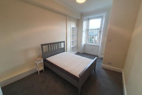 3 bedroom flat to rent, Viewforth Terrace, Edinburgh, EH10