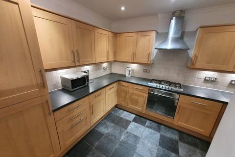 3 bedroom flat to rent, Viewforth Terrace, Edinburgh, EH10