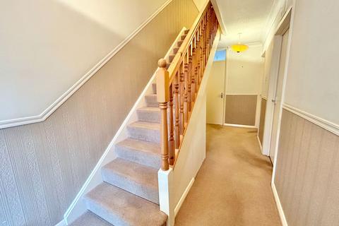 3 bedroom terraced house for sale, Masons Way, Solihull B92