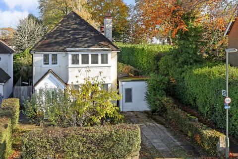 Weydon Hill Road, Farnham, Surrey, GU9