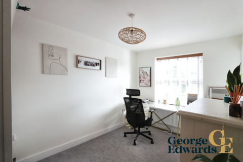 3 bedroom apartment to rent, Queens Court, Queens Street, Measham