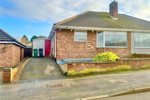 2 bedroom semi-detached bungalow for sale, Wayside Drive, Leicester LE4