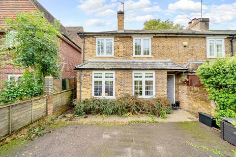 2 bedroom end of terrace house for sale, Oxford Road, Gerrards Cross, Buckinghamshire, SL9