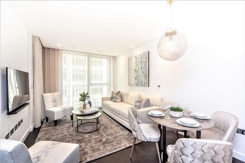 2 bedroom flat to rent, Charles Clowes Walk, SW11