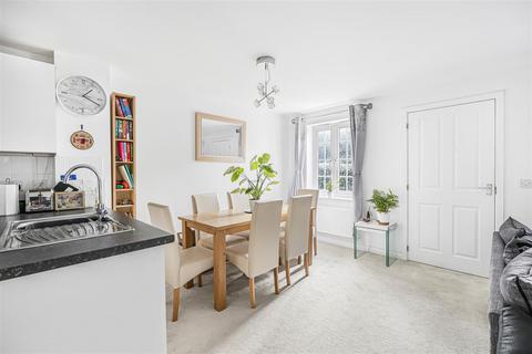 2 bedroom ground floor flat for sale, Meadow Lane, Newmarket CB8