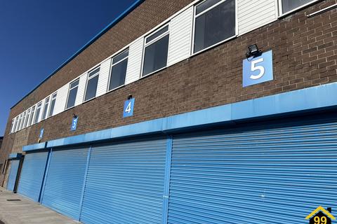 Warehouse to rent, Graylaw Industrial Estate, Liverpool, England, L9