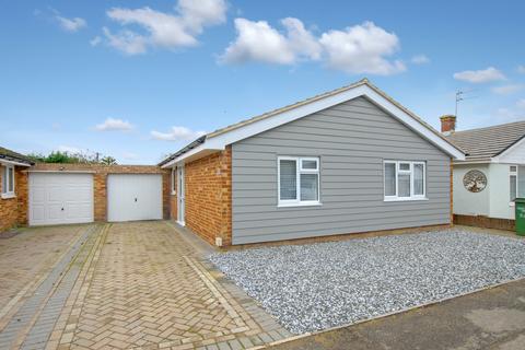 3 bedroom bungalow for sale, Brockman Crescent, Dymchurch, TN29