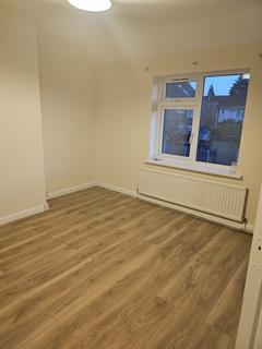 3 bedroom terraced house to rent, Bentry Road, Dagenham RM8