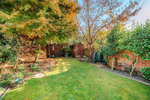 3 bedroom semi-detached house for sale, Oakwood Road, Berkshire RG12