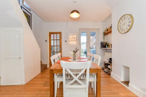 21 Afghan Road, Broadstairs, CT10 3DT