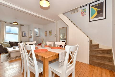 21 Afghan Road, Broadstairs, CT10 3DT