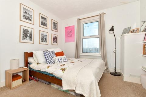 21 Afghan Road, Broadstairs, CT10 3DT