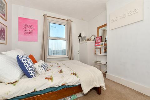 21 Afghan Road, Broadstairs, CT10 3DT