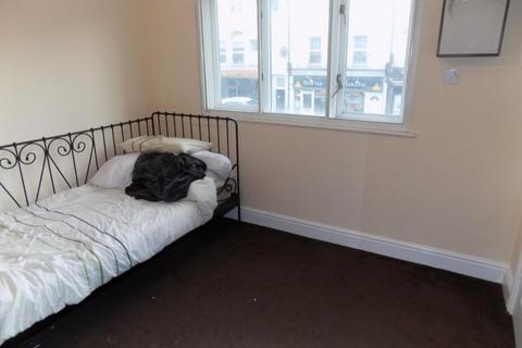 2 bedroom flat to rent, London BR2