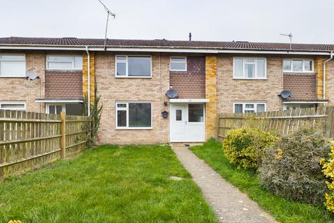 3 bedroom terraced house to rent, Evenlode, Banbury OX16