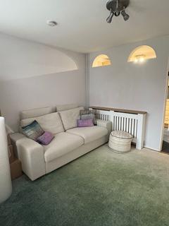 1 bedroom terraced house to rent, Waverley Court, Woking, GU22