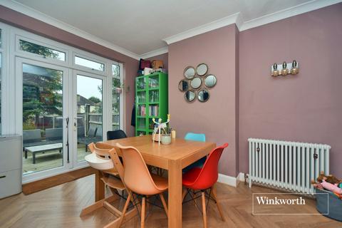 3 bedroom end of terrace house for sale, Braemar Road, Worcester Park, KT4