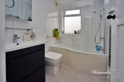 28 Braemar Road, Worcester Park, KT4 8SW